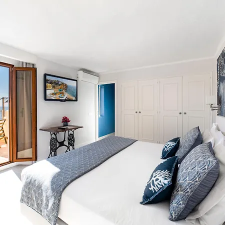 Πανσιόν Castelo 4*