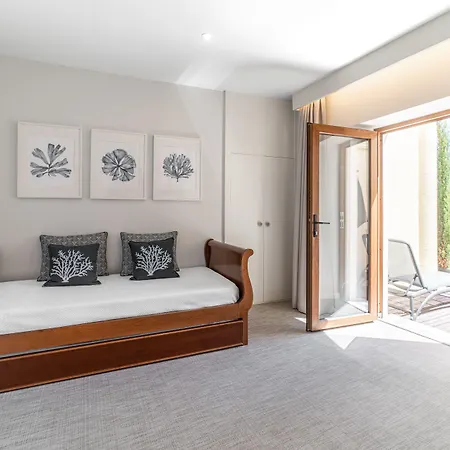 Castelo 4* Карвоейру