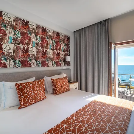 Πανσιόν Castelo 4*