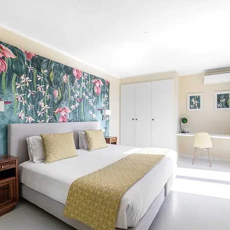 Castelo بيت ضيافة