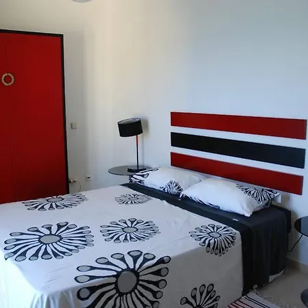 Castelo بيت ضيافة