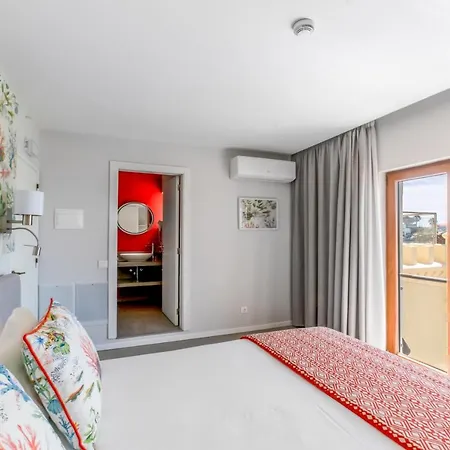 Castelo بيت ضيافة